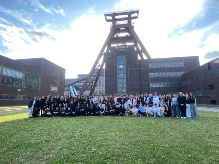 A youth orchestra in front of the UNESCO site in Essen